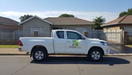 Mothetho Civils contractor truck parked outside a Randburg home on a sunny Highveld morning